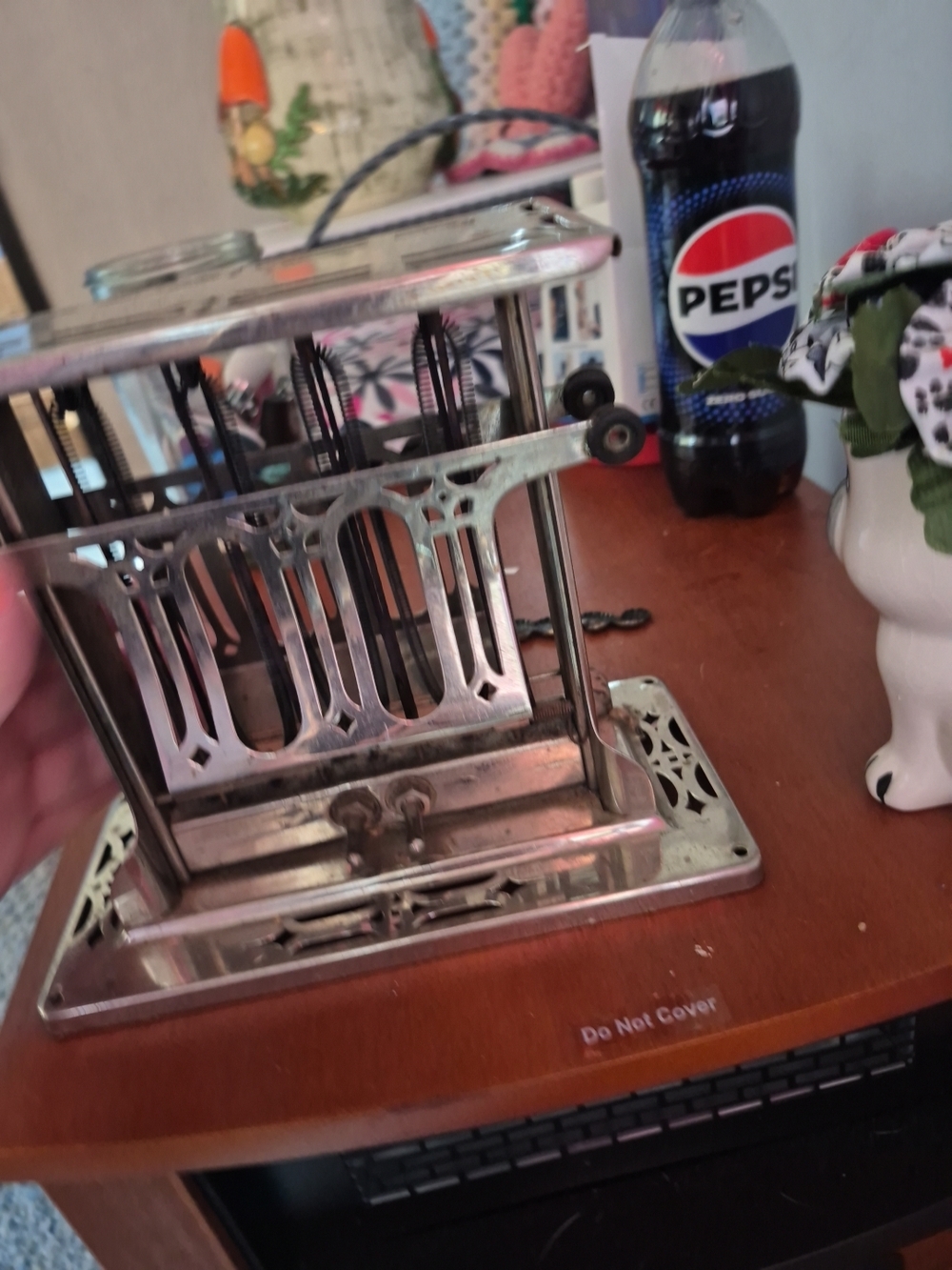 Universal Silver Metal Toast Rack with Decorative Cutouts. Vintage. Great Condt
